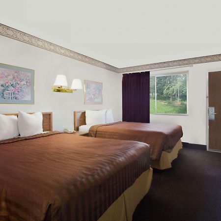 Travelodge By Wyndham Page, View Of Lake Powell Exterior photo