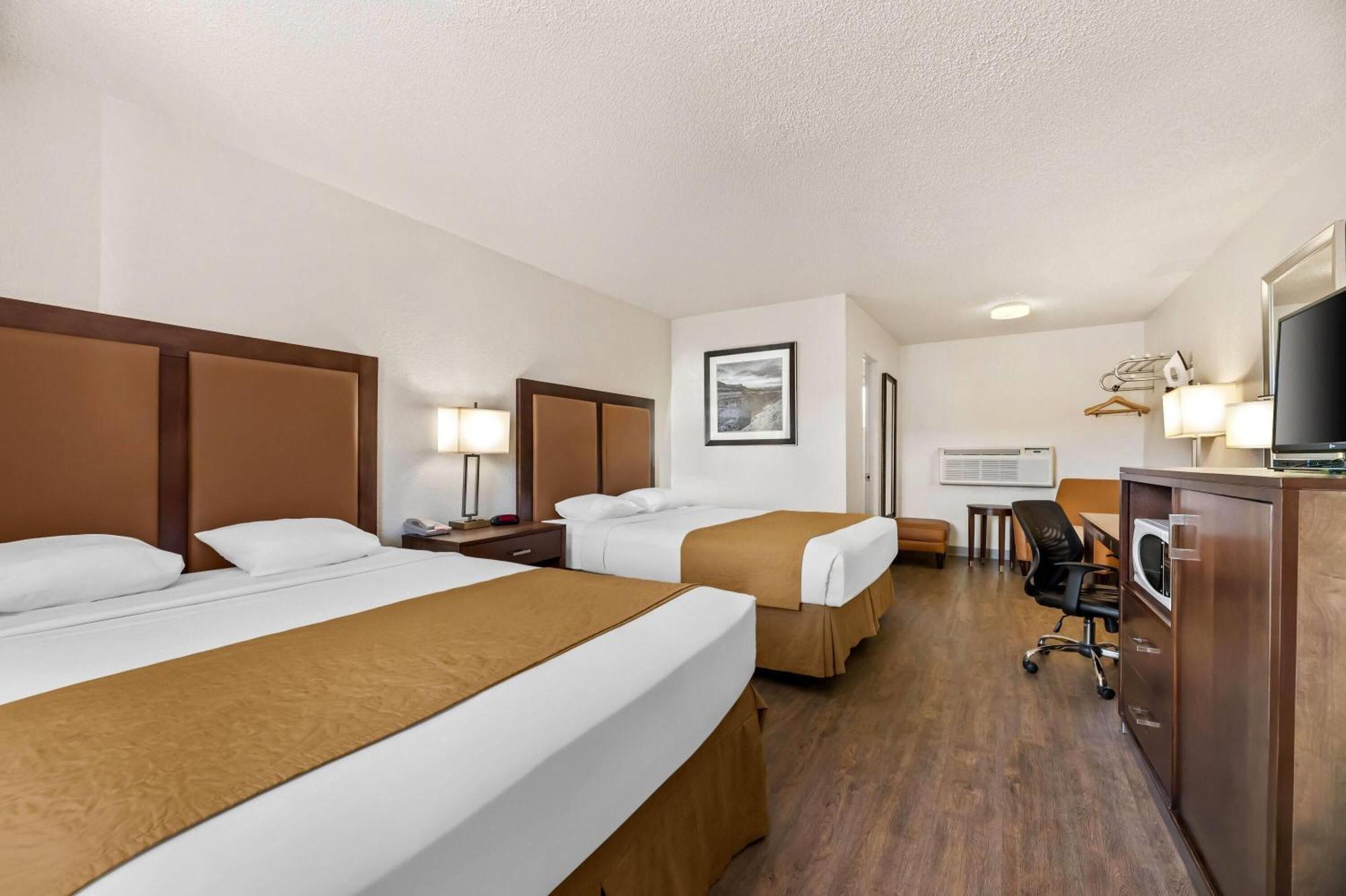 Travelodge By Wyndham Page, View Of Lake Powell Exterior photo