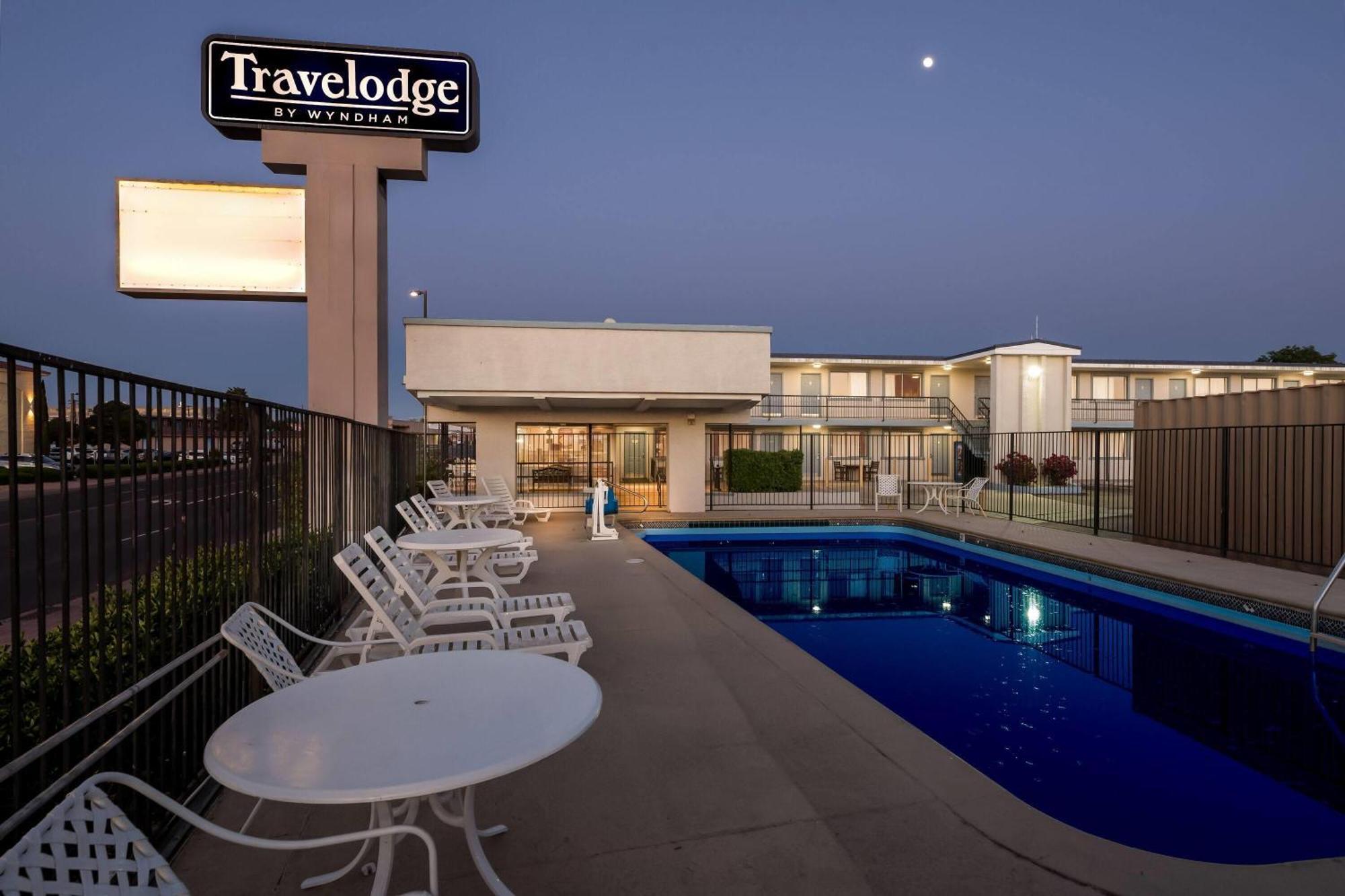 Travelodge By Wyndham Page, View Of Lake Powell Exterior photo